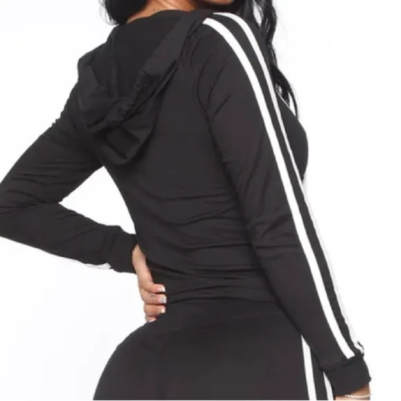 𝙁𝙍𝙀𝙀 🅽🅴🆆 Fashion Nova Tennis Court III hoodie, black &amp; white, S
