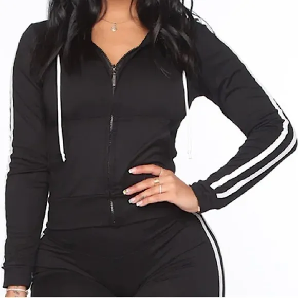 𝙁𝙍𝙀𝙀 🅽🅴🆆 Fashion Nova Tennis Court III hoodie, black &amp; white, S