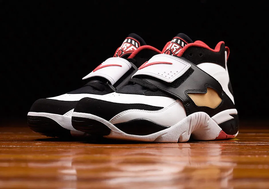 2017 Nike Air Diamond Turf Retro OG Deion Sanders Size 9. 309434-105