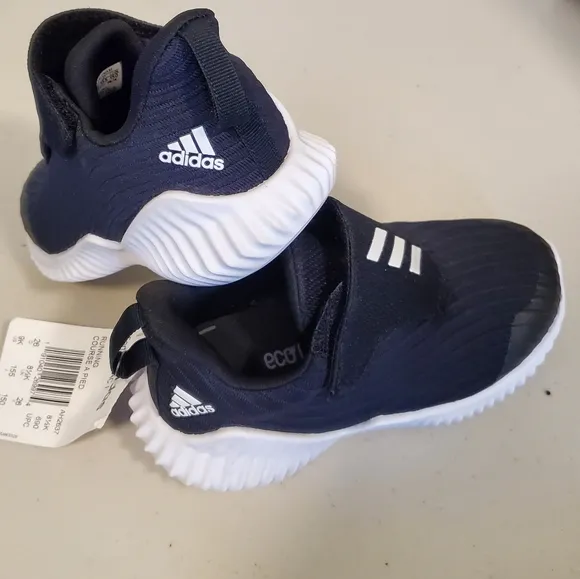 Adidas kids shoes. NWT.