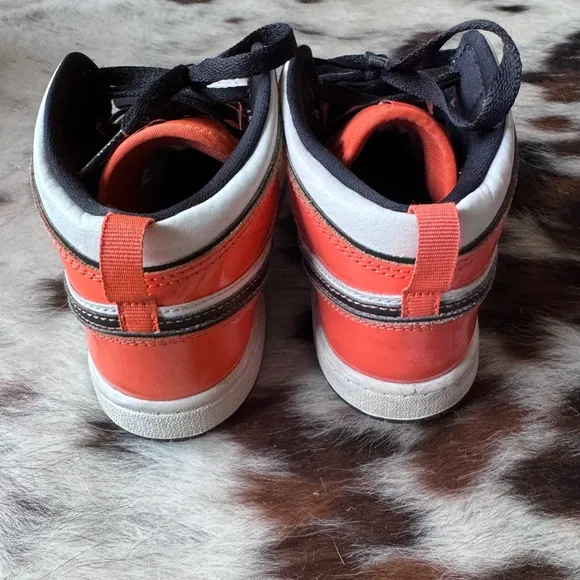 Air Jordan 1 Mid SE PS Turf Orange – Size 3Y