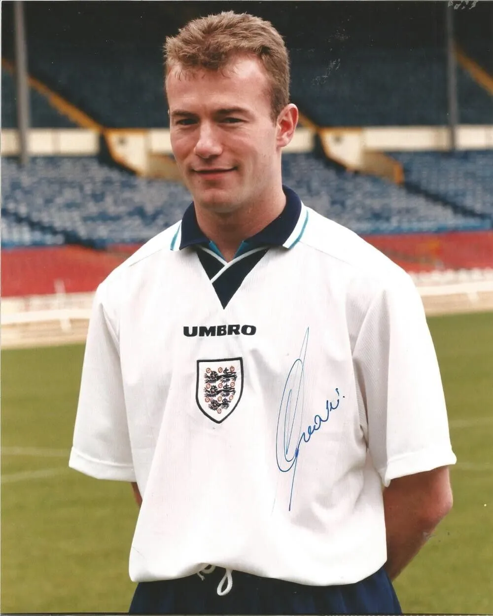 Alan Shearer Signed UMBRO Soccer Shirt (Beckett) Premier League Record 260 Goals