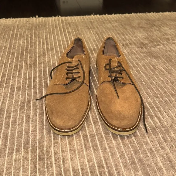BANANA REPUBLIC DERBY SHOES. LEATHER UPPER.  SIZE 9M