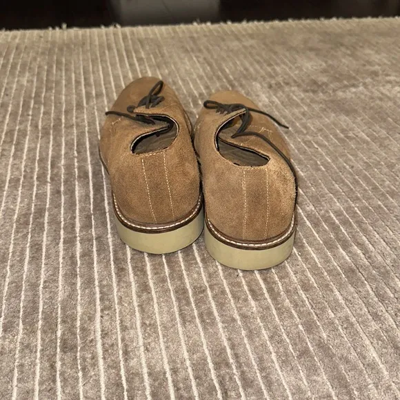 BANANA REPUBLIC DERBY SHOES. LEATHER UPPER.  SIZE 9M