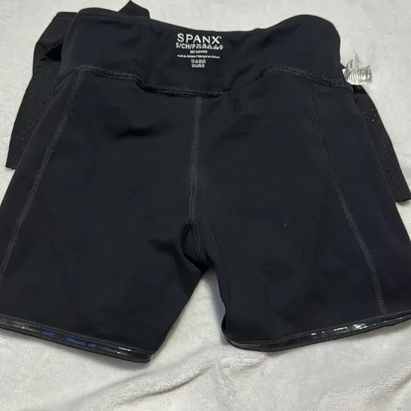 Black Spanx The Get Moving Skort, 14&quot;