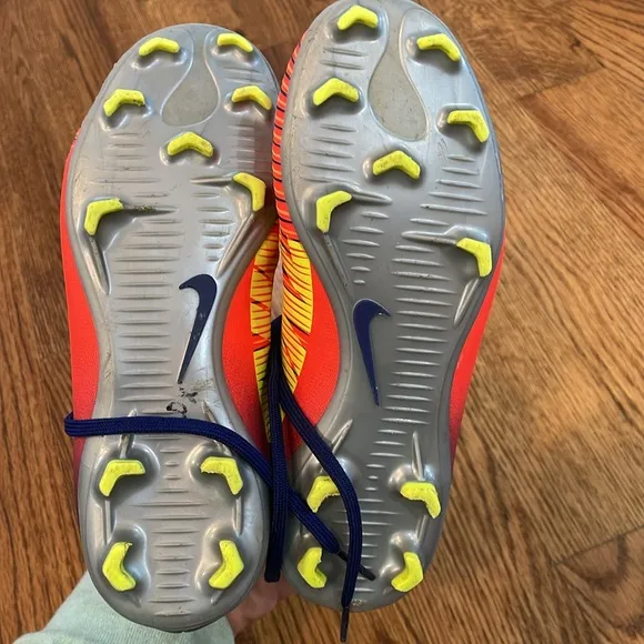 Boy’s Nike Mercurial Vapor Superfly 5 DF FG ACC Soccer Cleats. Size 2.5Y.
