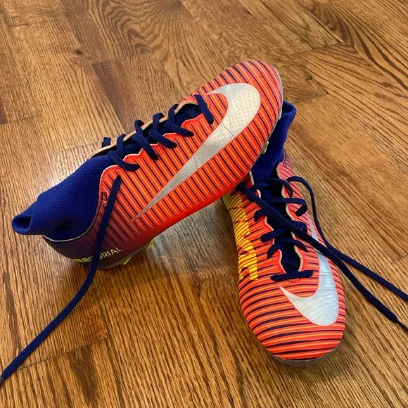 Boy’s Nike Mercurial Vapor Superfly 5 DF FG ACC Soccer Cleats. Size 2.5Y.