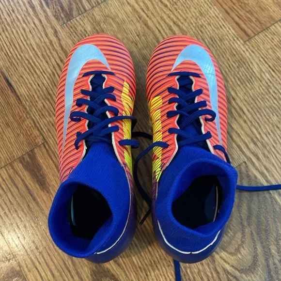 Boy’s Nike Mercurial Vapor Superfly 5 DF FG ACC Soccer Cleats. Size 2.5Y.
