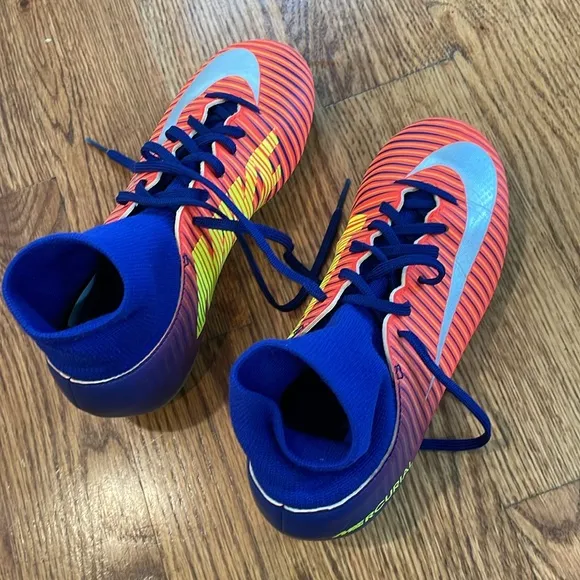 Boy’s Nike Mercurial Vapor Superfly 5 DF FG ACC Soccer Cleats. Size 2.5Y.