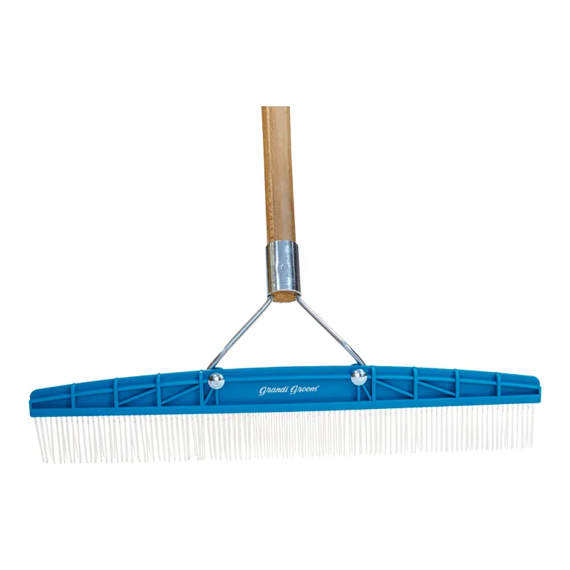 Carpet Rake by Grandi Groom - 18 in.