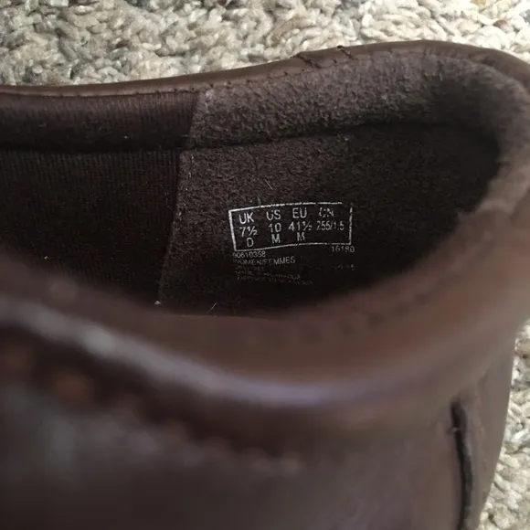 Clark’s Collection Brown Leather Shoes NWT