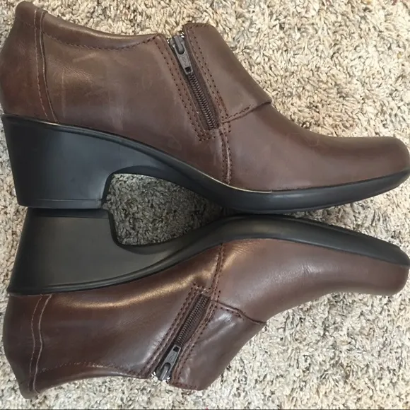 Clark’s Collection Brown Leather Shoes NWT
