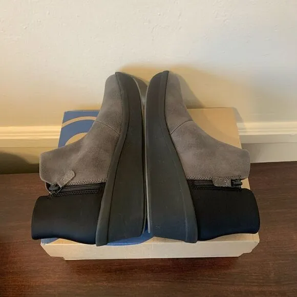 Clarks step rose up lightweight boot size 6 new in box