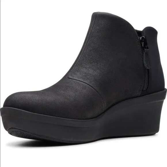 Clarks step rose up lightweight boot size 6 new in box