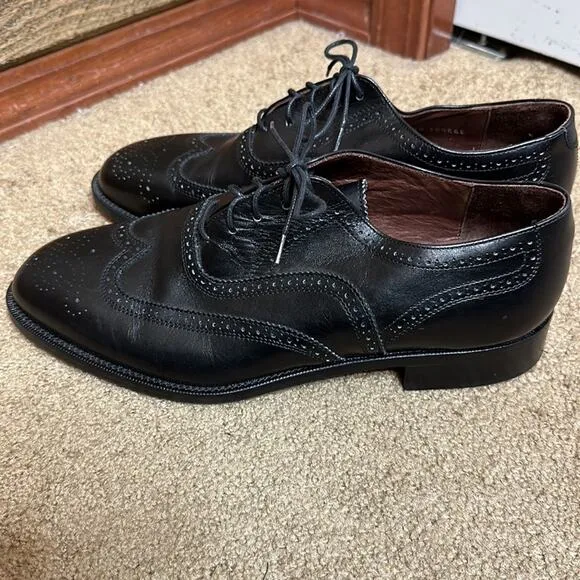 E.T. Wright Wingtip Oxford Shoes Black Leather Lace Up Almond Toe Size 10.5
