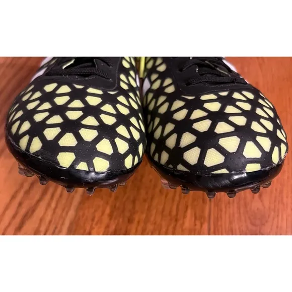 EUC adidas Youth Soccer Cleat, Yellow