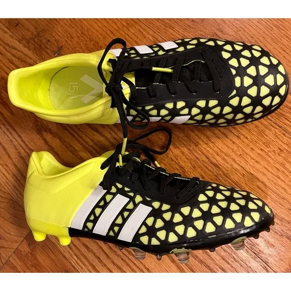 EUC adidas Youth Soccer Cleat, Yellow