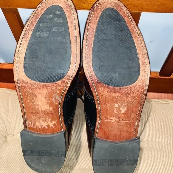 Florsheim Two Tone Plane Toe Oxfords.  L3