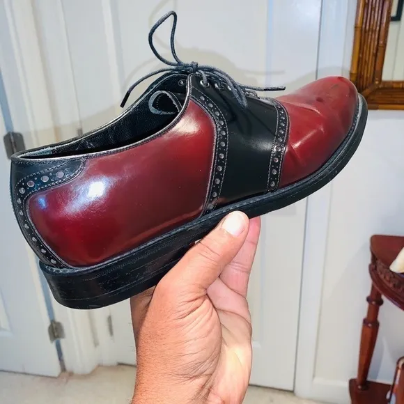 Florsheim Two Tone Plane Toe Oxfords.  L3