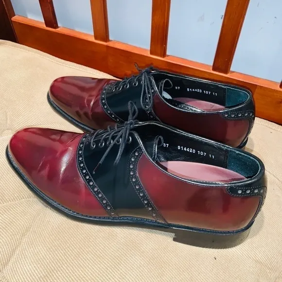 Florsheim Two Tone Plane Toe Oxfords.  L3