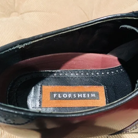 Florsheim Two Tone Plane Toe Oxfords.  L3