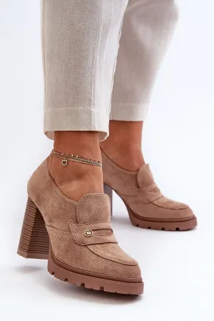 Heeled low shoes