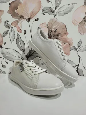 Iskon White by Le Sansa