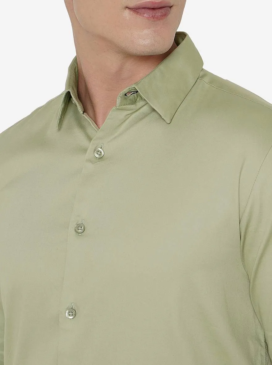 Light Green Solid Slim Fit Semi Casual Shirt | JadeBlue