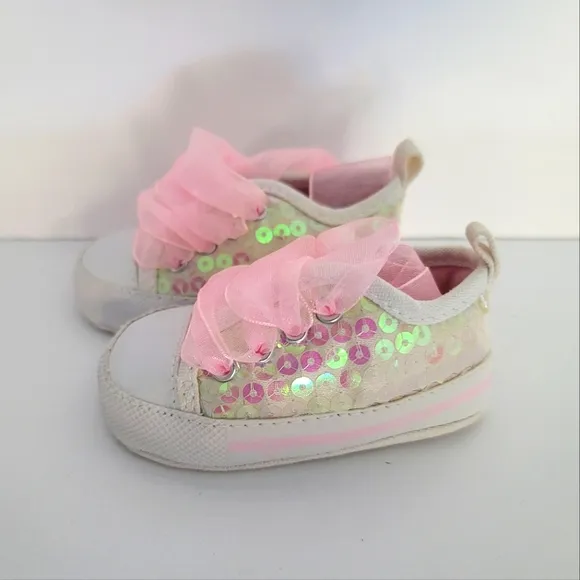 Lot of gorgeous baby girls infant dress shoes Crib shoes tennis shoes