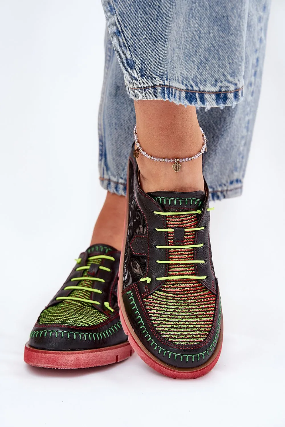 Low Shoes Step in style