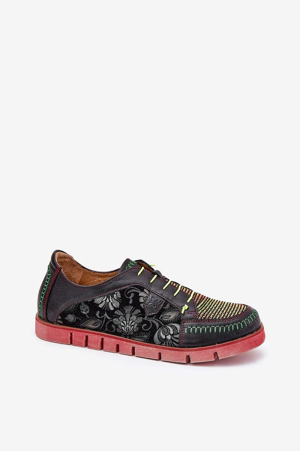 Low Shoes Step in style