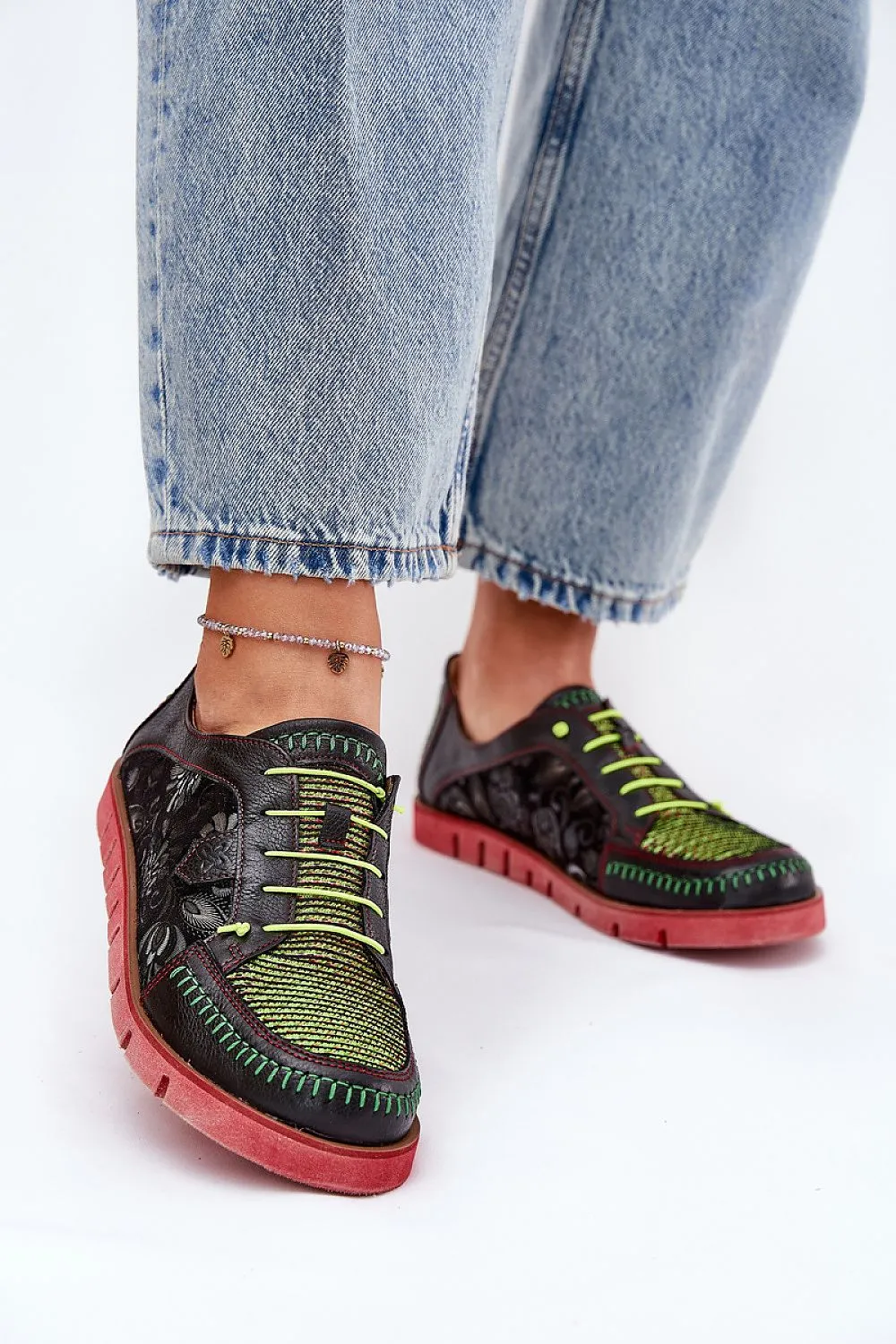 Low Shoes Step in style
