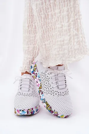 Low Shoes Step in style