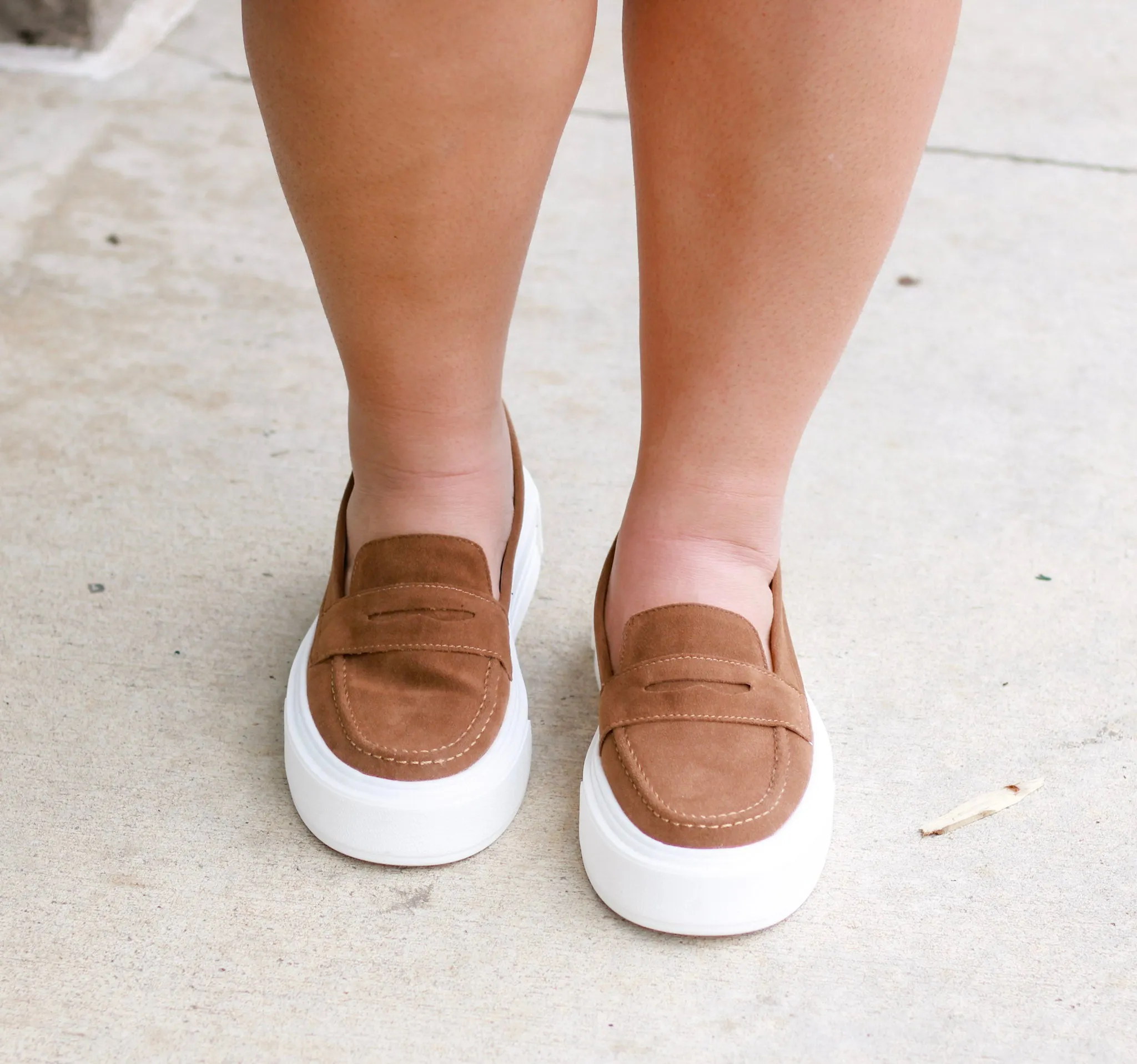 Maker's Mia in Tan