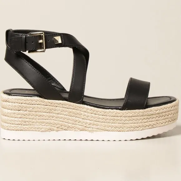 Michael Michael‎ Kors wedge sandals in leather size 8
