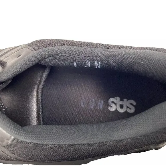 Mission One-M Lace Up Sneaker SIZE 13 EE