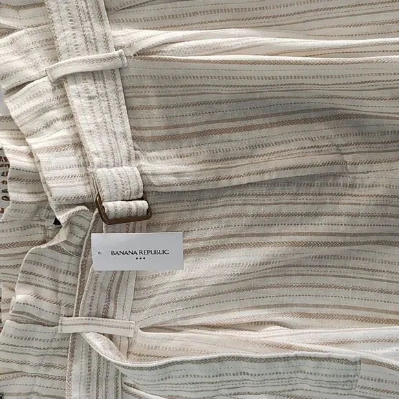 New BR Linen Blend Paperbag Shorts