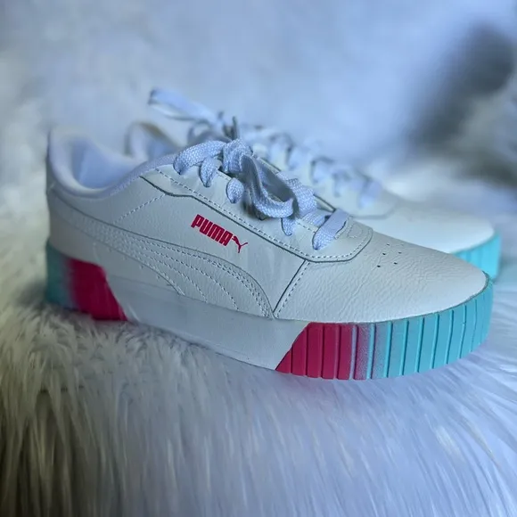 New in a box Carina 2.0 Fade JRLwhite-puma white-sunset pink