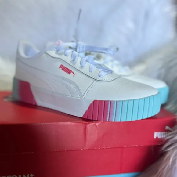 New in a box Carina 2.0 Fade JRLwhite-puma white-sunset pink