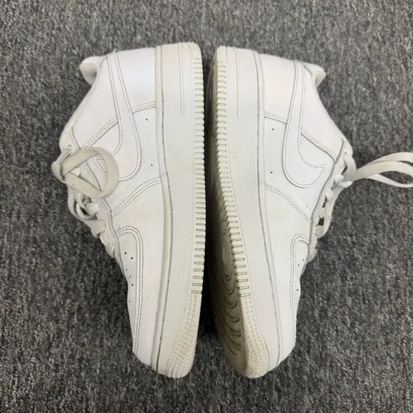 Nike Air Force 1 Shoes Size 5.5