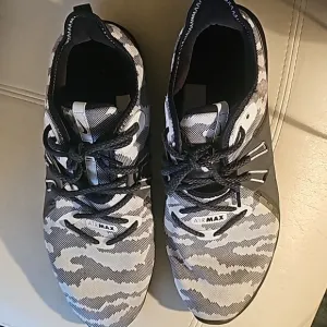 NIKE Airmax Men's Shoes, Size U.S. 12