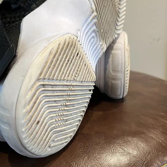 Nike Lebron Soldier 12 anchor sneakers mens black &amp; white sz 7.5