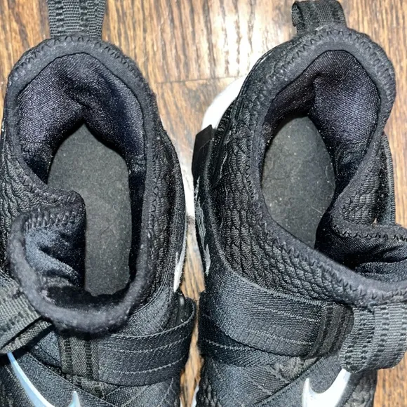 Nike Lebron Soldier 12 anchor sneakers mens black &amp; white sz 7.5