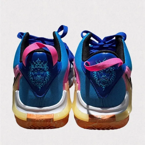 Nike LeBron Witness VII Basketball Shoes, Men’s Size 10 or Women’s Size 11.5