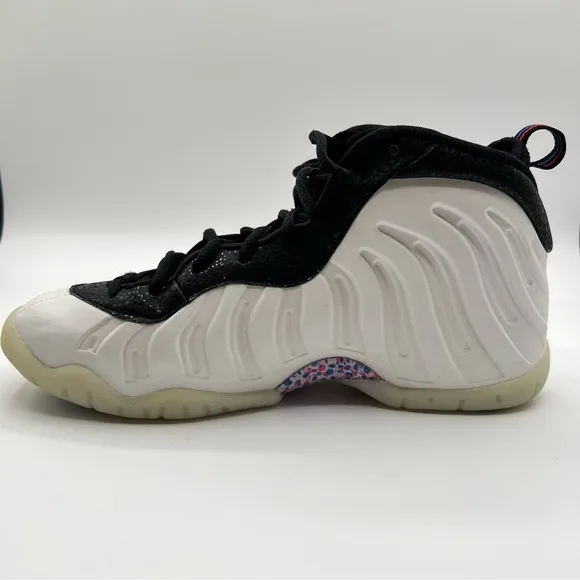 Nike Little Foamposite basketball shoes