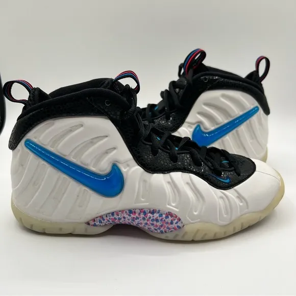 Nike Little Foamposite basketball shoes