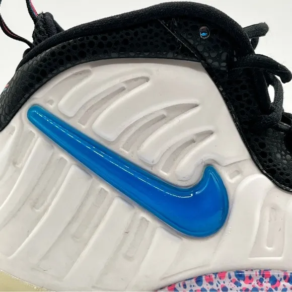 Nike Little Foamposite basketball shoes