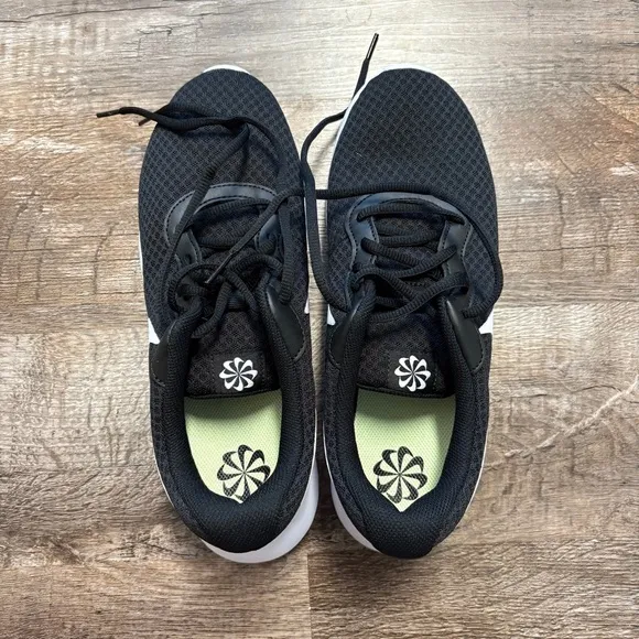 Nike Shoes NEW