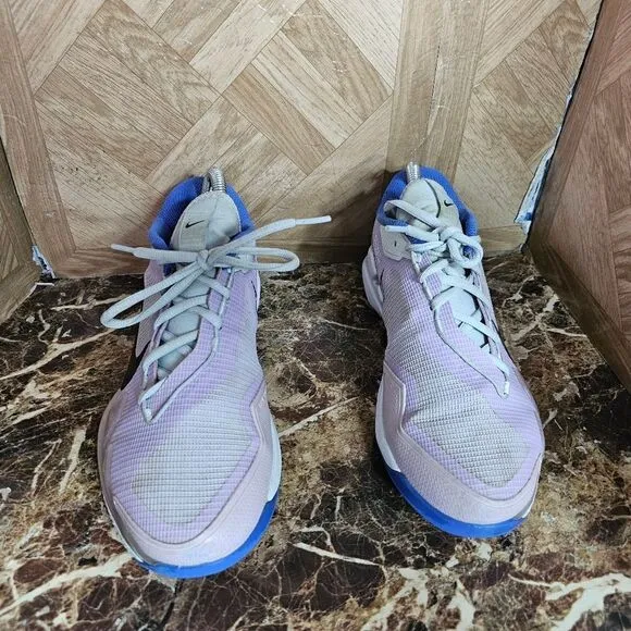 Nike women's Air Zoom Vapor pro hc tennis shoes size 8.5.     289