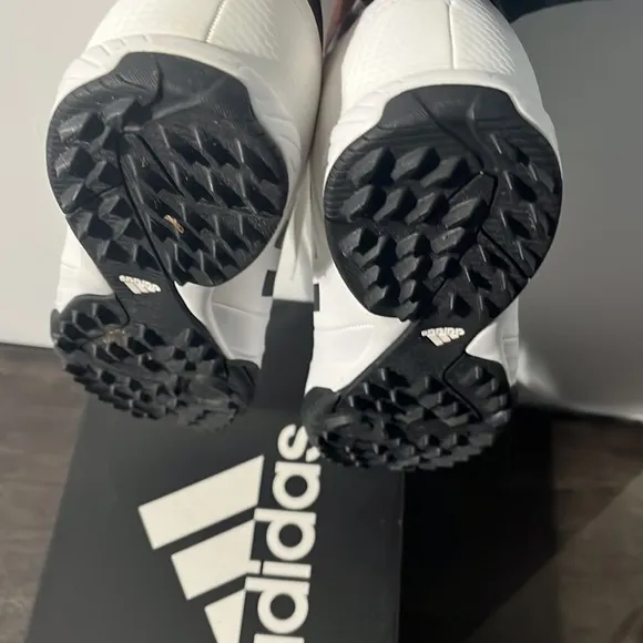 NWT Copa Tango Turf Shoe
